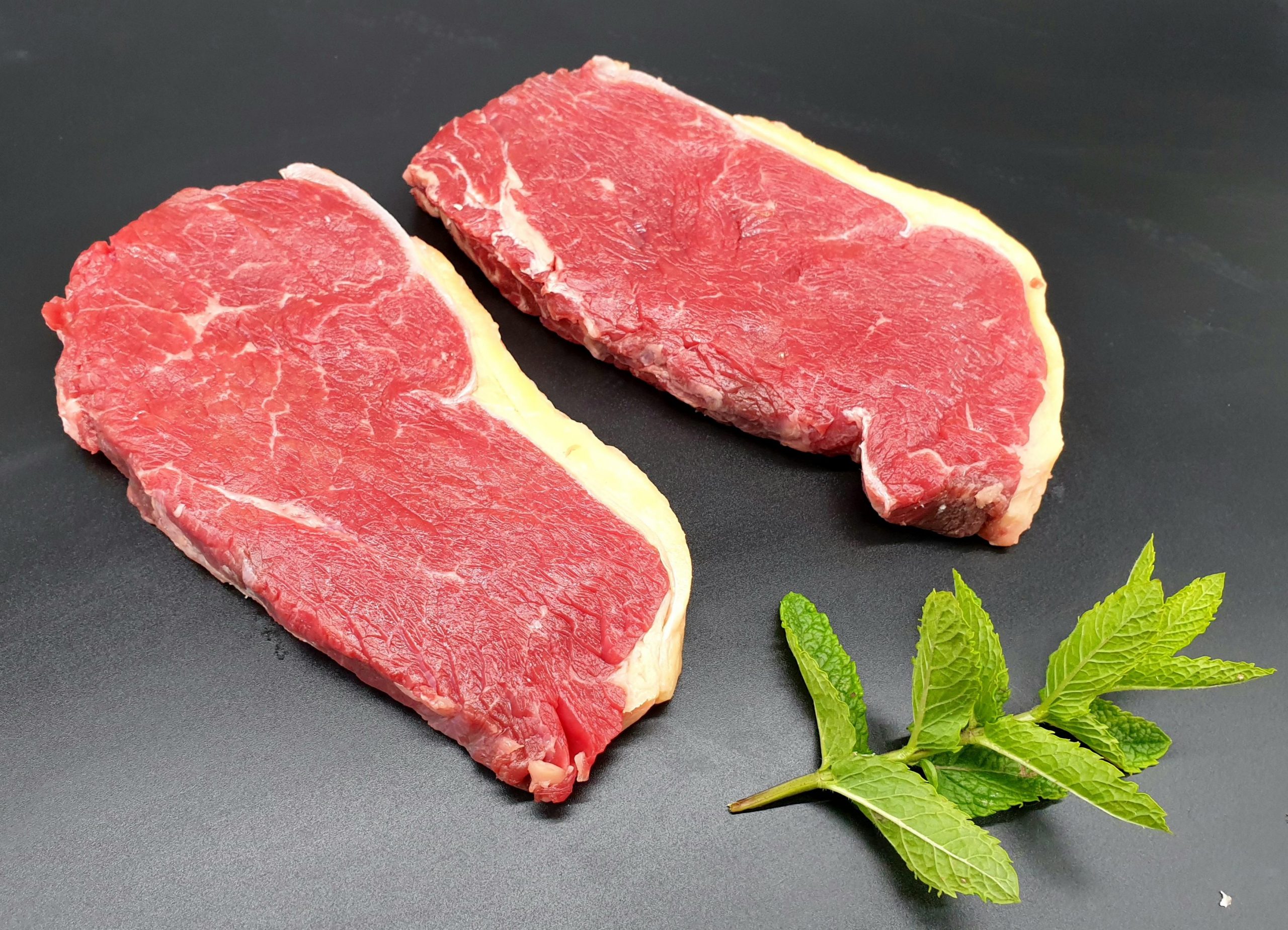 buy-2-x-8oz-sirloin-steaks-online-with-delivery-john-howe-turkeys